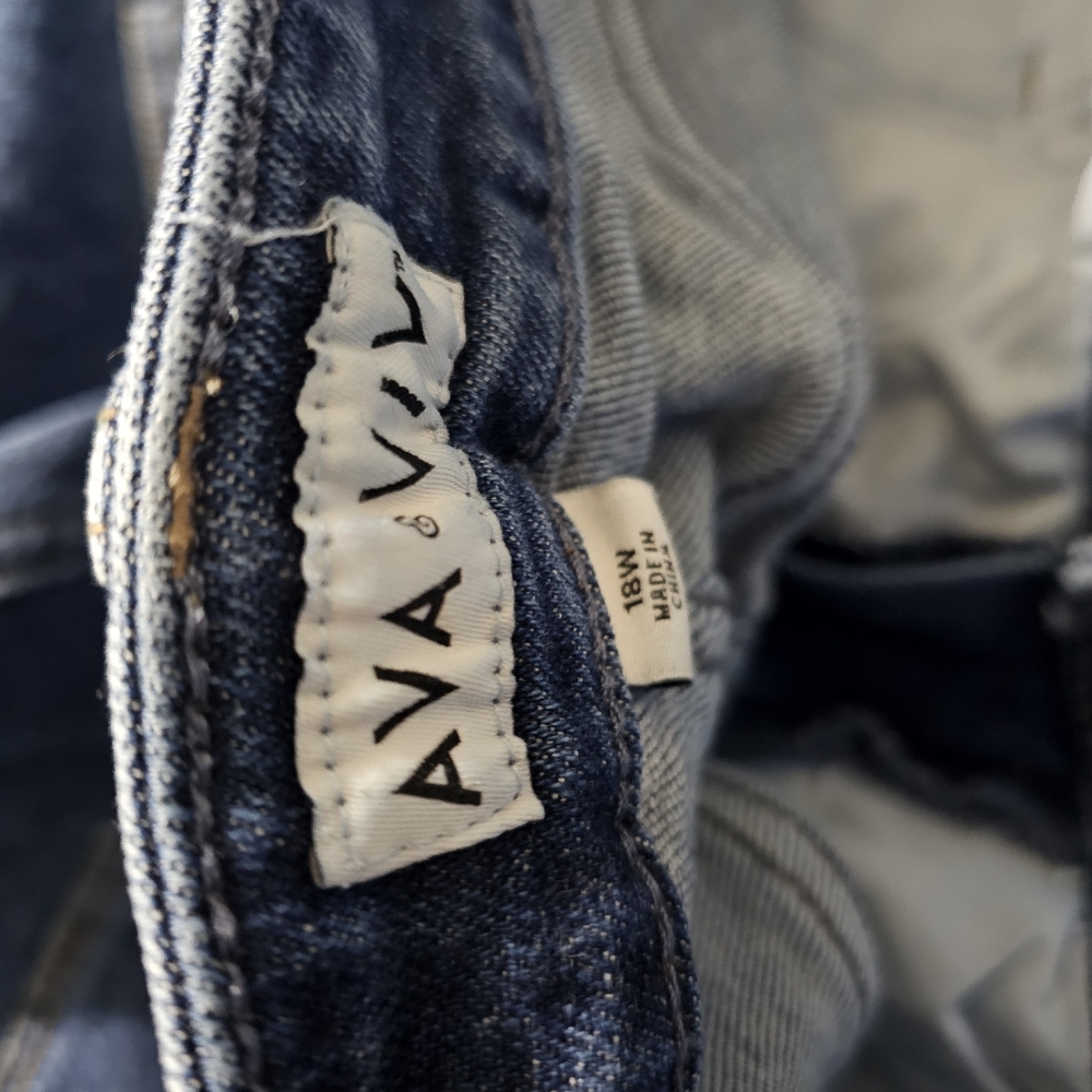 Target Sz18  AVA DISTRESSED SKINNY JEANS